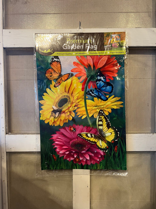 Garden Flag Butterflies & Daisies