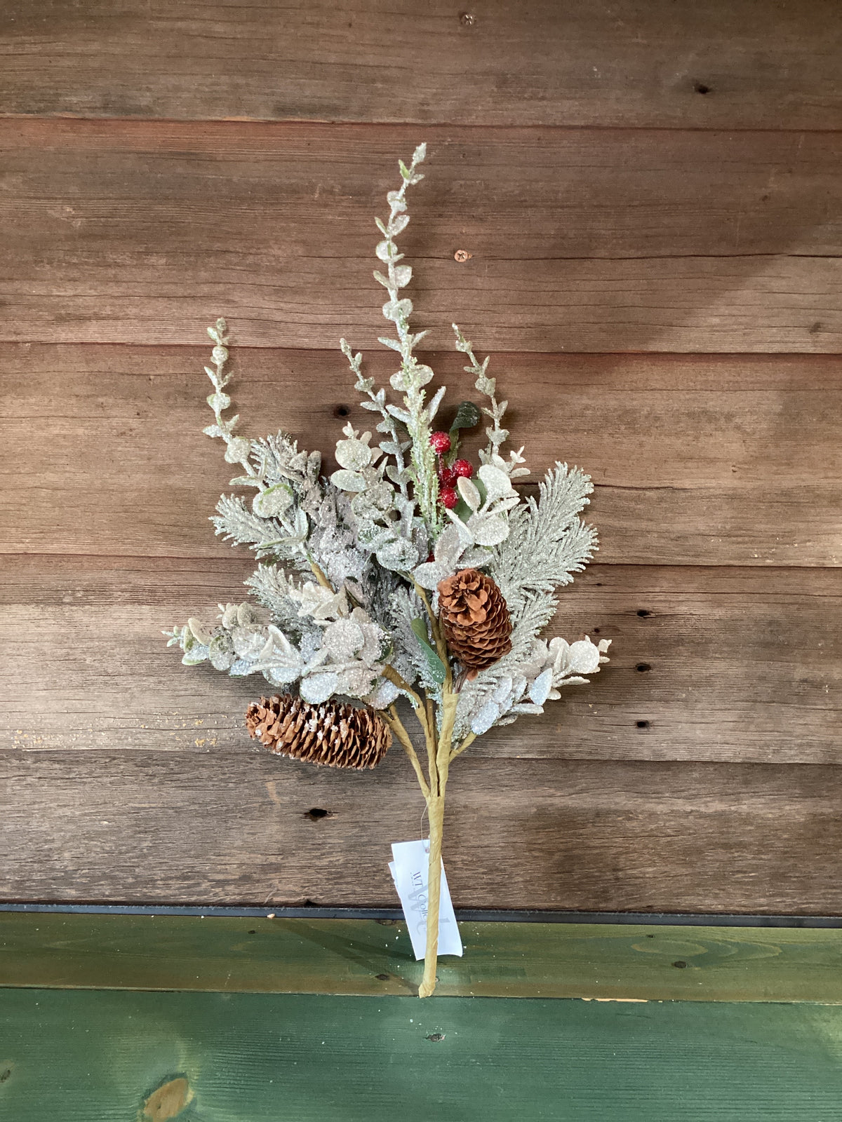 Frosted Eucalyptus & Berry Pick