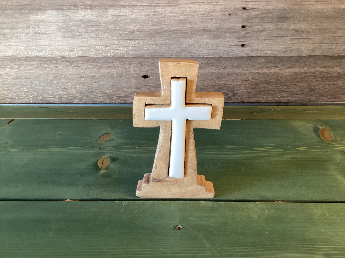 Enamel/Wood Cross 3D