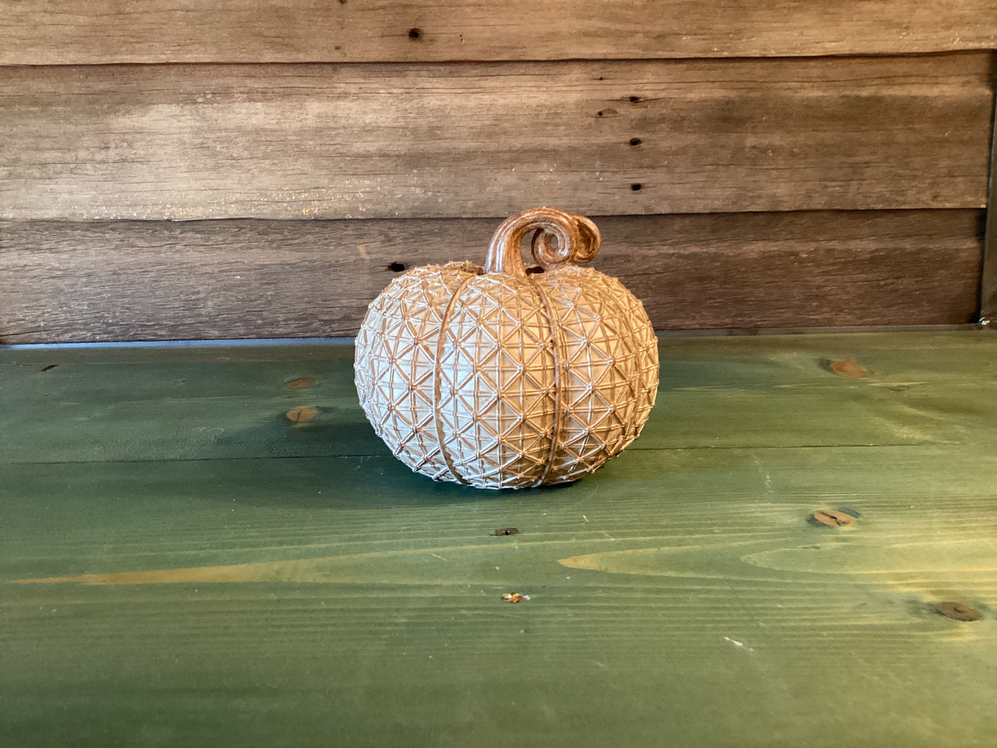 Beige Textured Pumpkins