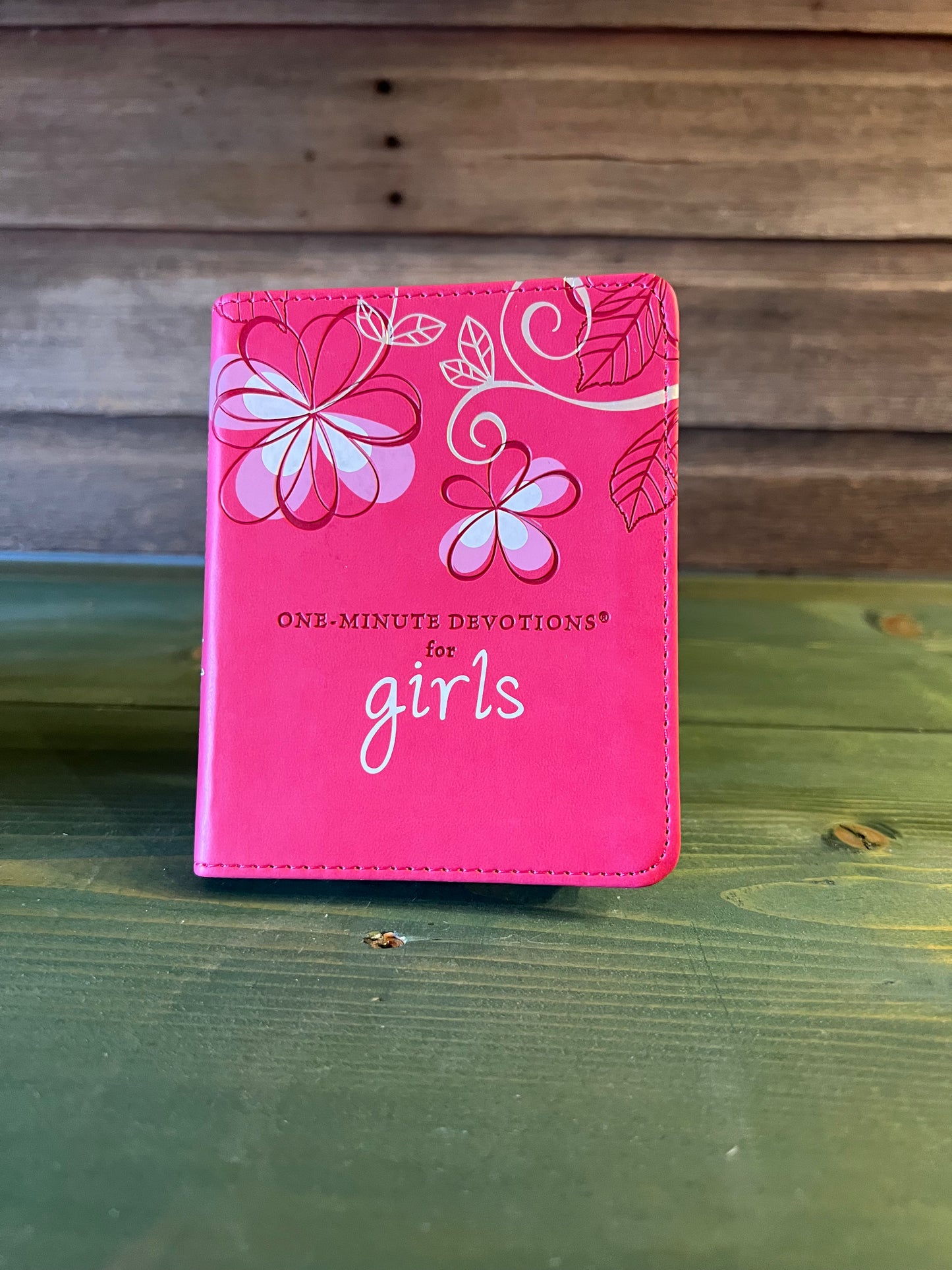 One Minute Devotions for Girls