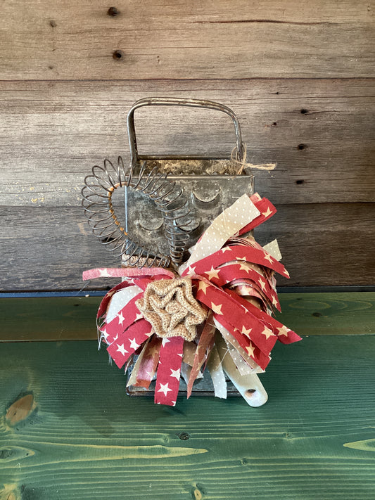 Stephanie’s Decorative Box Grater w/Whip