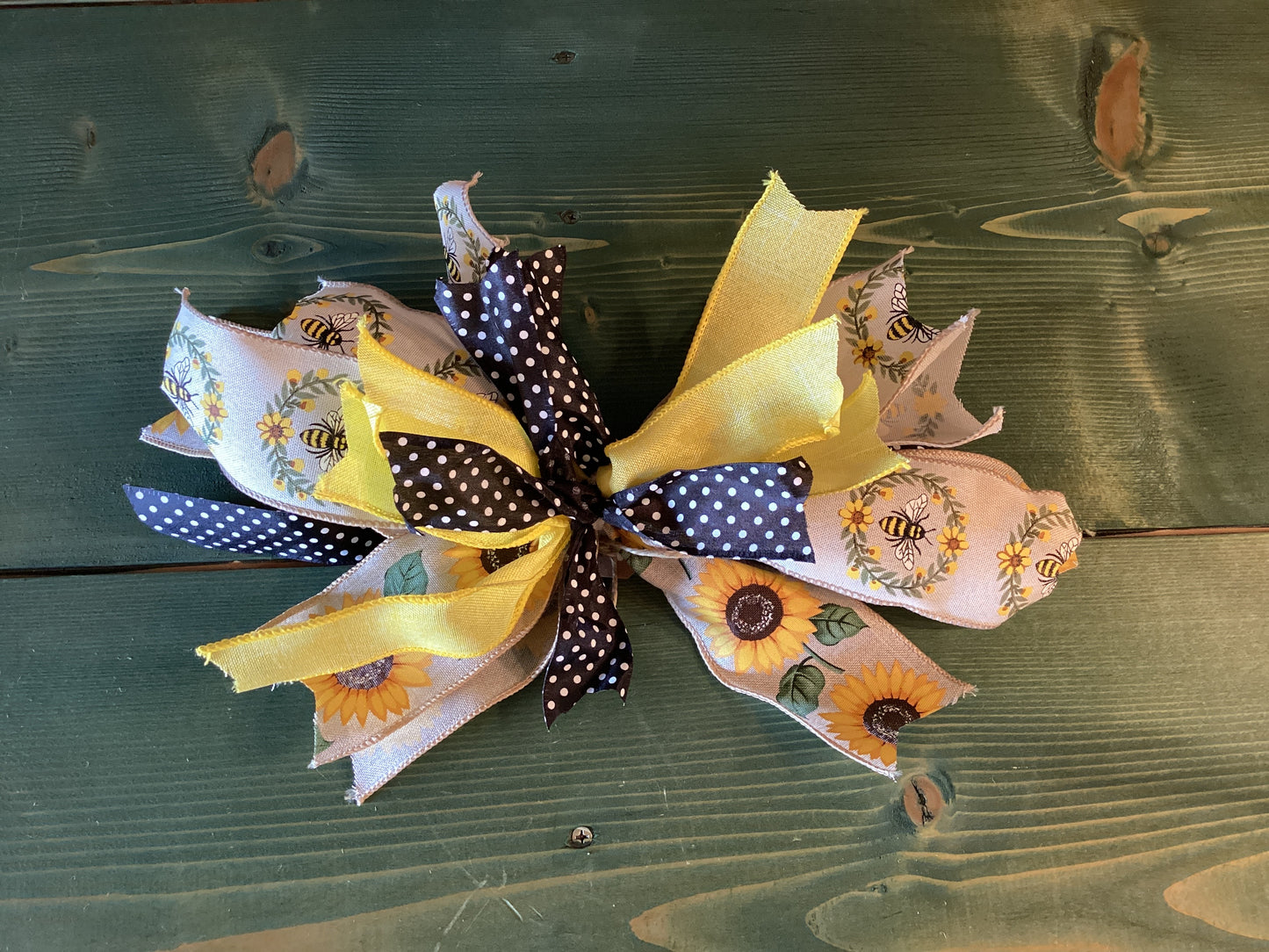 Handmade Bows Large (C/S)