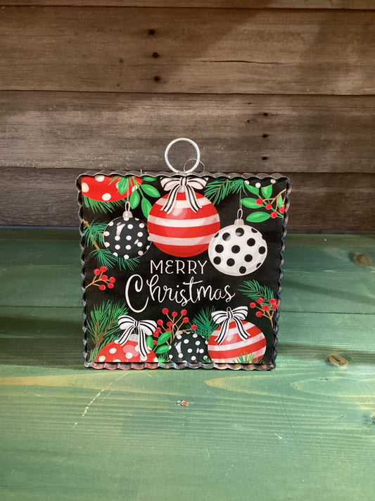 Mini Moment Festive Christmas Ornaments