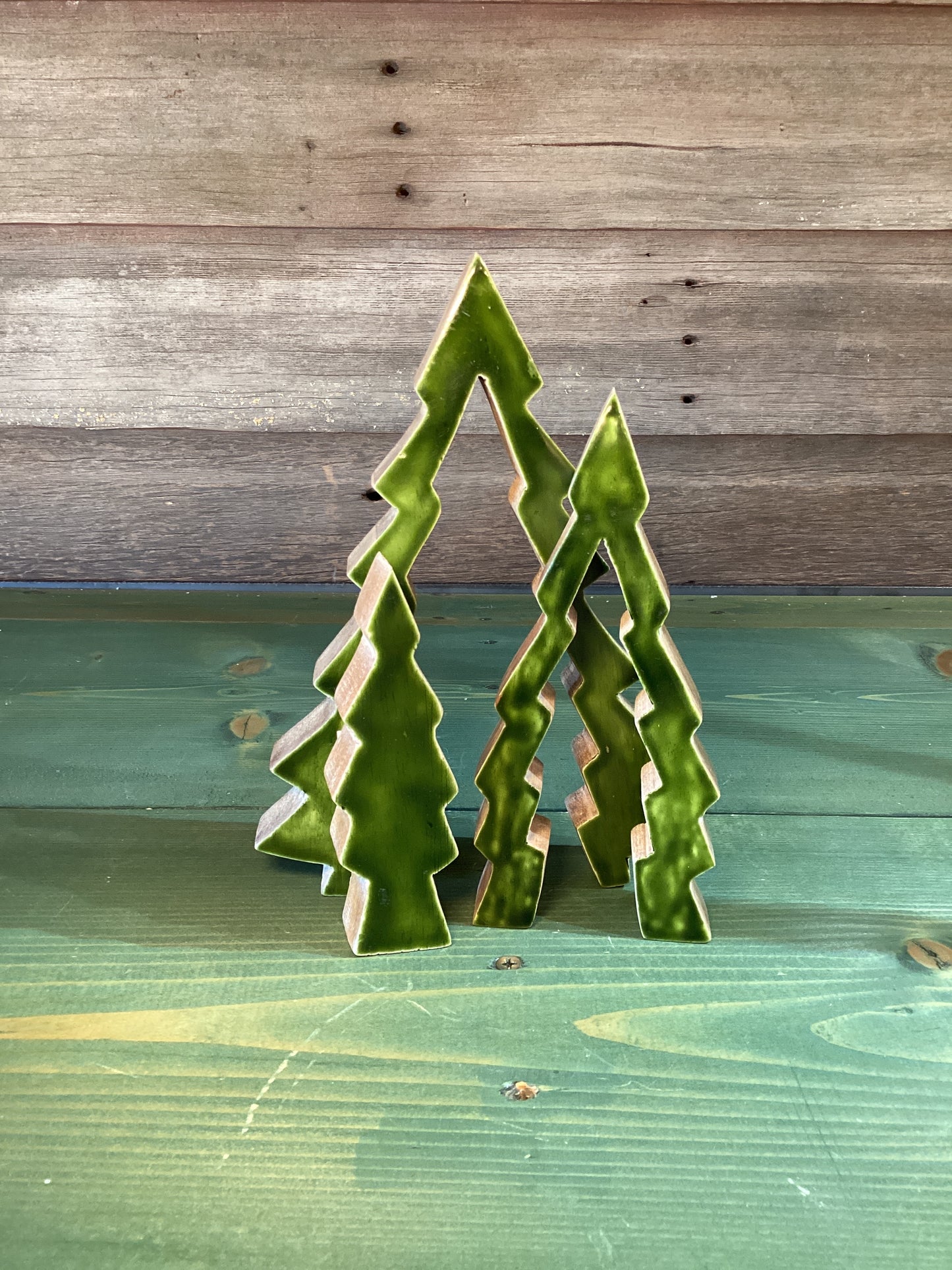 3D Enamel/Wood Green Tree