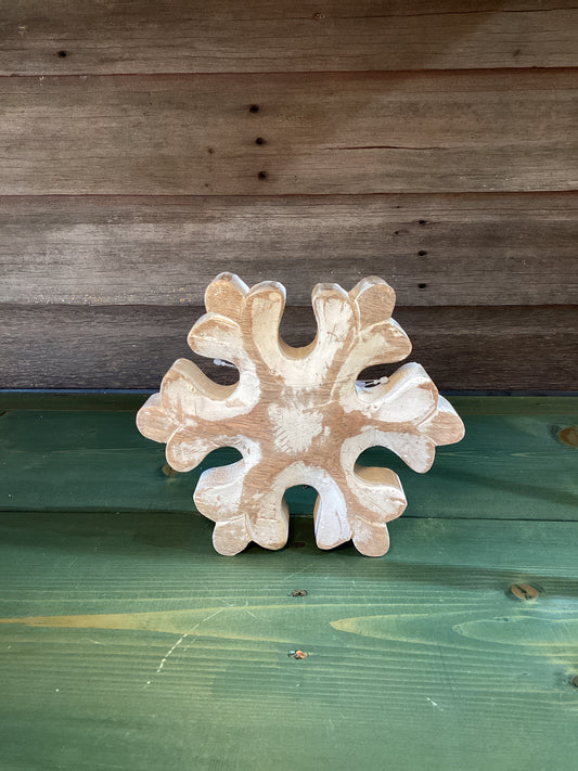 Snowflake Whitewashed Wood (lg)