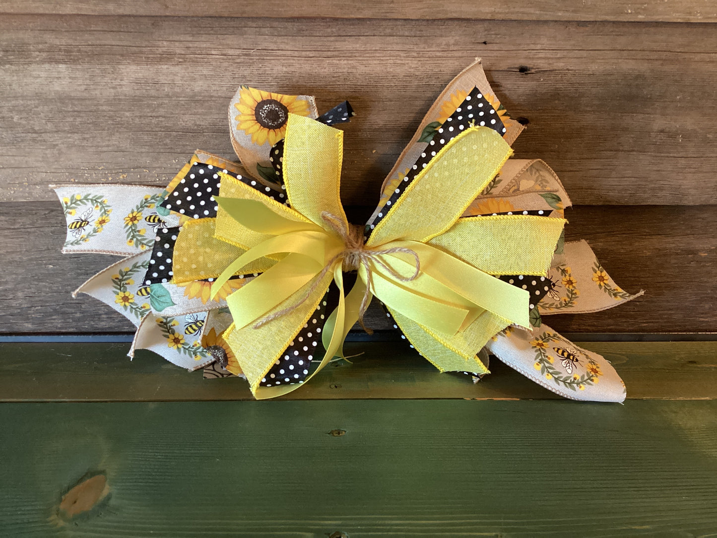 Handmade Bows Large (C/S)
