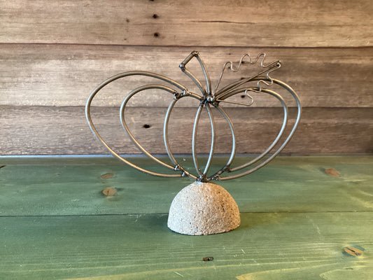 Rock Base Wire Pumpkin (sm)