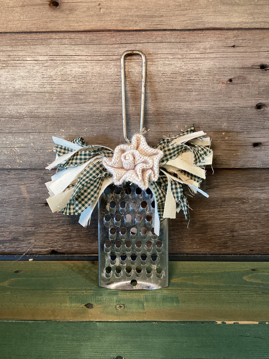 Stephanie’s Decorative Mini Grater