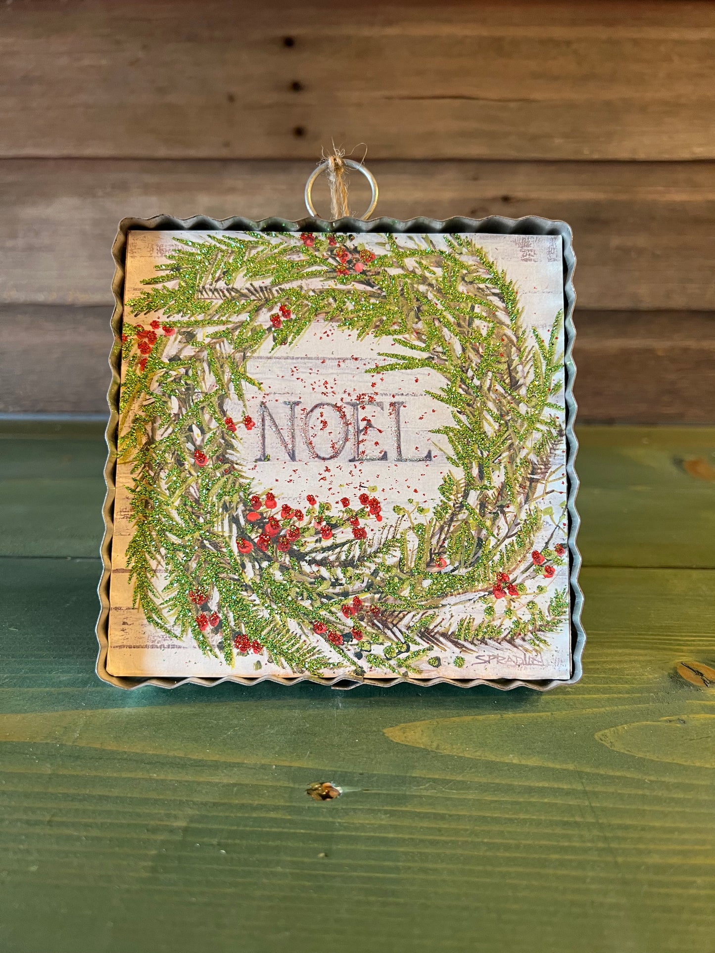 Gallery “Noel" Wreath