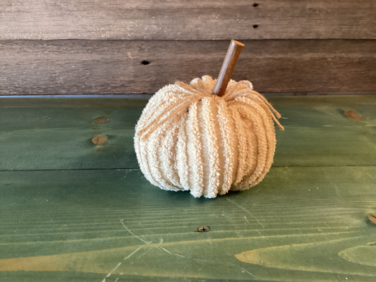 Chenille Cream Med Pumpkin