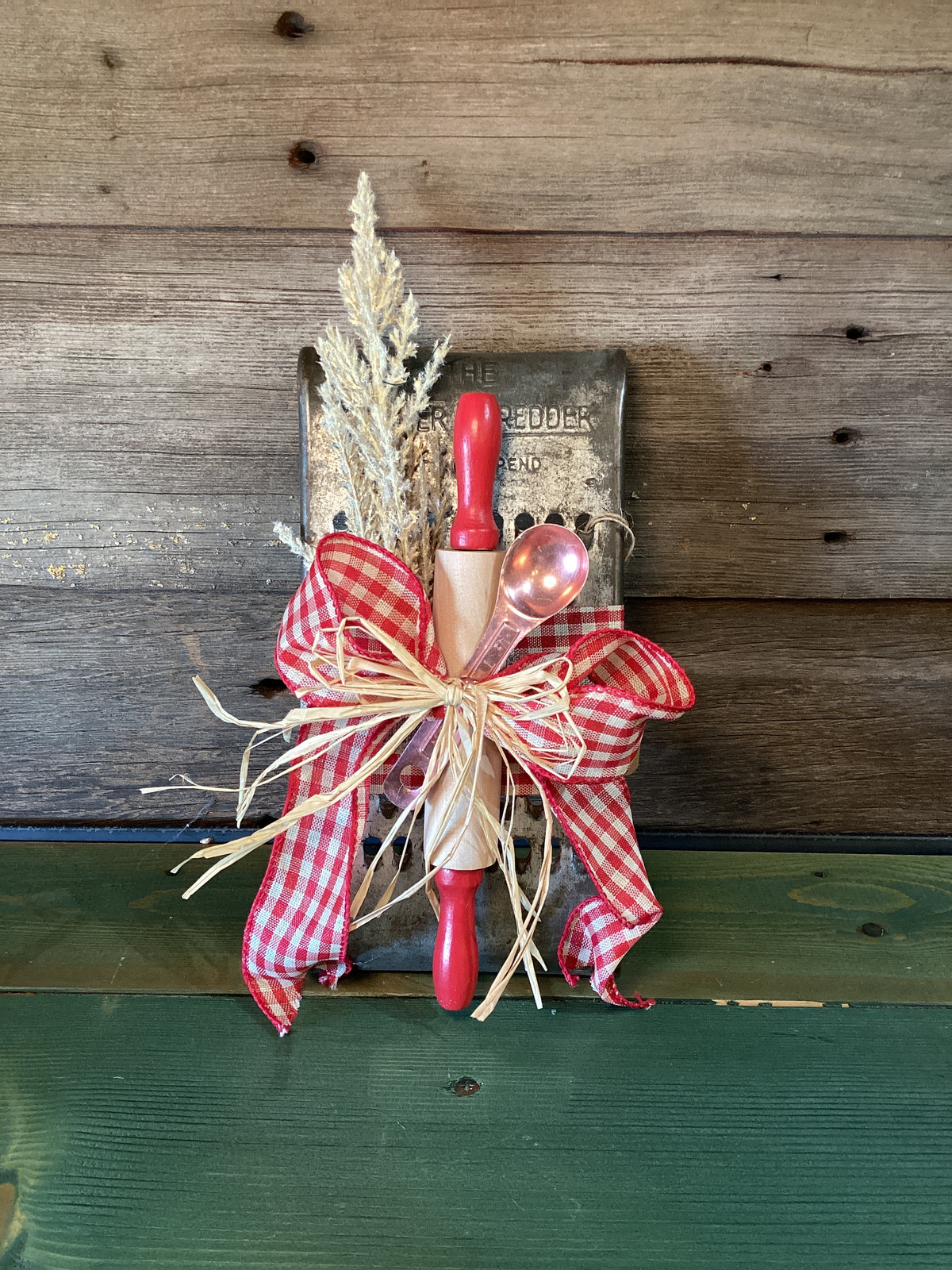 Stephanie’s Decorative Grater W/ Rolling Pin