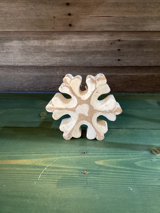 Snowflake Whitewashed Wood (med)